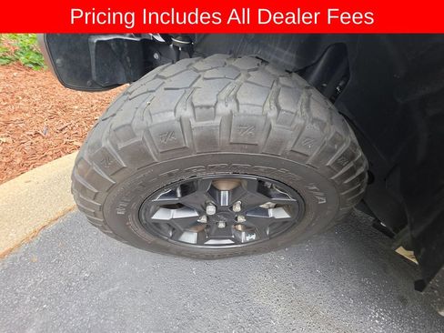 Used 2022 Jeep Gladiator Sport AWD/4WD image 14