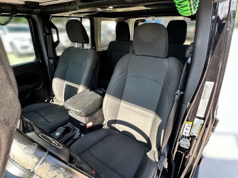 Used 2019 Jeep Wrangler Unlimited Sport S AWD/4WD image 21