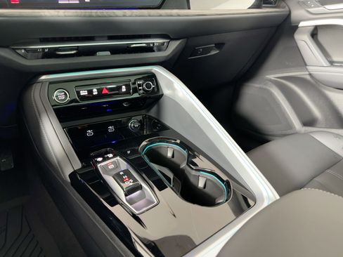 New 2025 Audi Q5 Premium Plus image 26