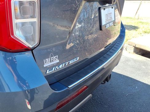 Used 2020 Ford Explorer Limited w/ Class III Trailer Tow Package image 33