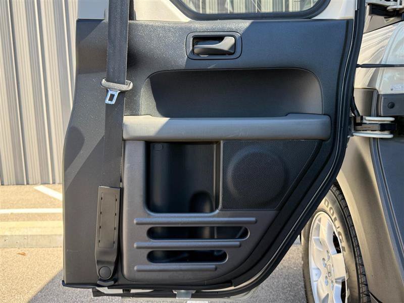 Used 2005 Honda Element EX image 18