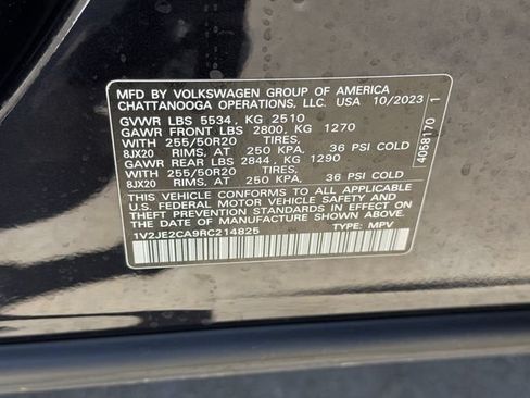Used 2024 Volkswagen Atlas Cross Sport SE w/ Panoramic Sunroof Package FWD image 29