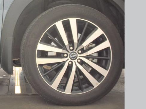 Used 2025 Nissan Pathfinder Platinum FWD image 24