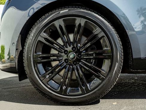 Used 2024 Land Rover Range Rover Autobiography AWD/4WD image 11