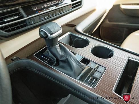 Used 2022 Toyota Sienna XLE image 35