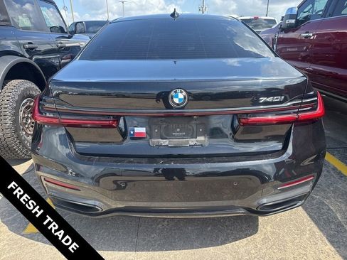Used 2021 BMW 740i w/ M Sport Package image 4