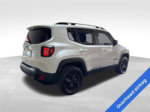 Used 2018 Jeep Renegade Altitude w/ UConnect 8.4 Nav Group AWD/4WD image 5