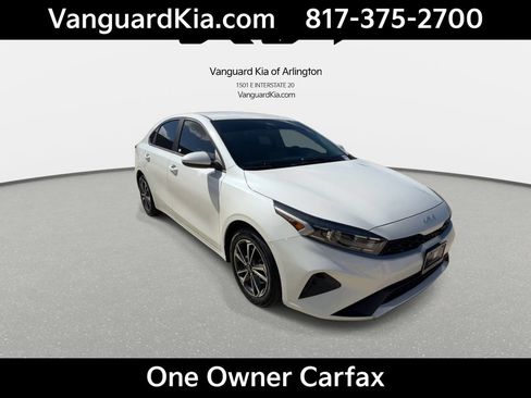 Certified 2024 Kia Forte LXS FWD image 2