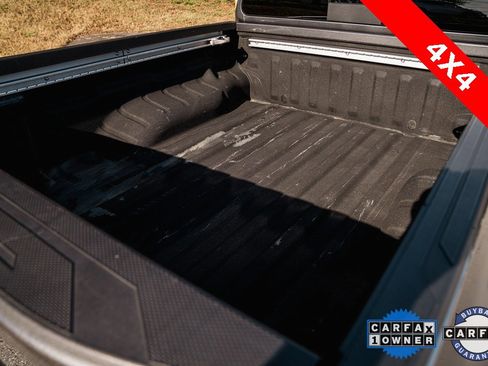 Used 2024 Nissan Frontier SV w/ Technology Package image 7