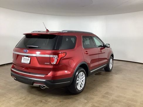 Used 2018 Ford Explorer XLT w/ Equipment Group 201A AWD/4WD image 5