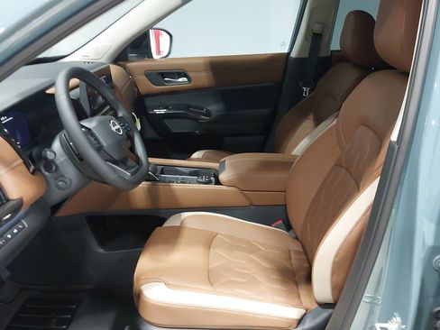 New 2026 Nissan Pathfinder Platinum AWD/4WD image 20