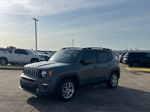Used 2020 Jeep Renegade Latitude FWD image 10