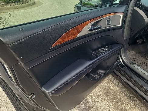 Used 2018 Lincoln MKZ Select AWD/4WD image 12