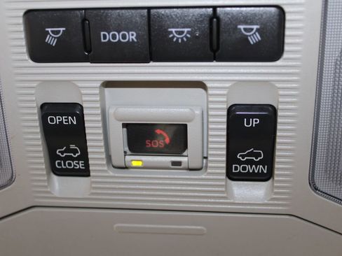 Used 2023 Toyota RAV4 XLE w/ Convenience Package image 51