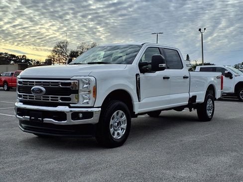 Used 2023 Ford F250 XLT image 3