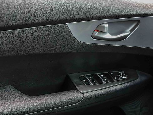 Certified 2023 Kia Forte LXS image 15