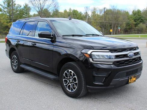 Certified 2024 Ford Expedition XLT AWD/4WD image 3