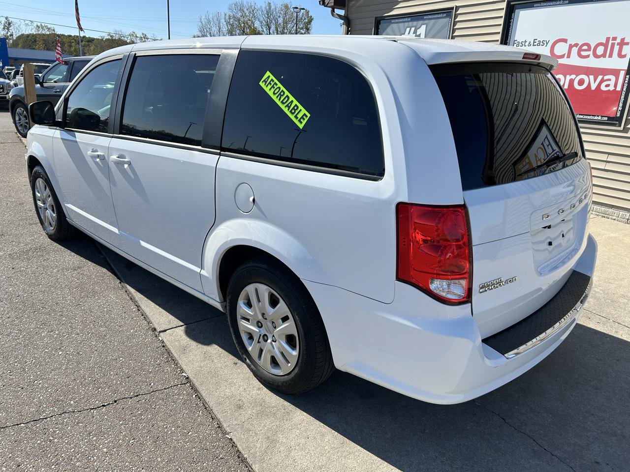 Used 2018 Dodge Grand Caravan SE FWD image 7