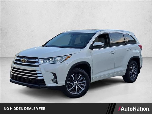 Used 2018 Toyota Highlander XLE AWD/4WD image 1