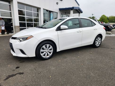 Used 2014 Toyota Corolla LE FWD image 6