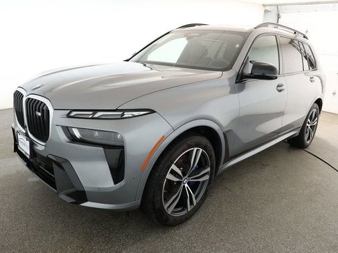Used 2025 BMW X7 M60i image 1