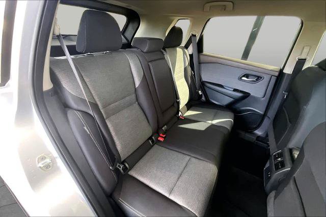 Certified 2022 Nissan Rogue SV FWD image 20