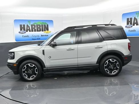 Used 2024 Ford Bronco Sport Outer Banks w/ Tech Package AWD/4WD image 2