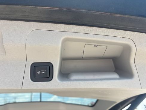 Used 2019 GMC Acadia SLT AWD/4WD image 24