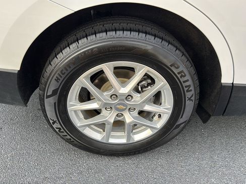 Used 2022 Chevrolet Equinox LT image 32