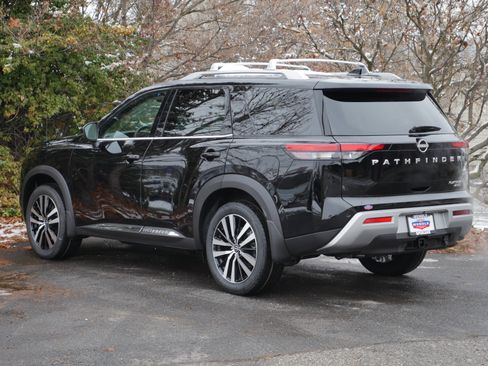 Used 2025 Nissan Pathfinder Platinum w/ Cargo Package image 21