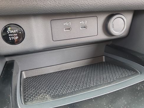 Used 2026 Nissan Rogue SV FWD image 17