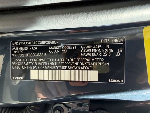 Used 2025 Volvo S60 B5 Plus w/ Climate Package FWD image 44