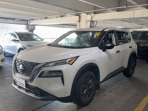 Used 2022 Nissan Rogue S image 33