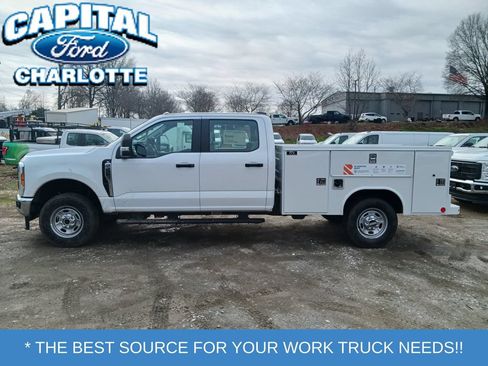 New 2026 Ford F250 XL w/ XL Chrome Package AWD/4WD image 2