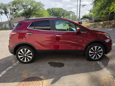 Used 2022 Buick Encore Preferred w/ Safety Package AWD/4WD image 42