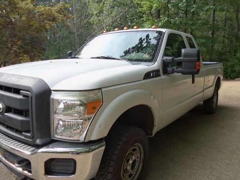 Used 2012 Ford F250 XL w/ PWR Equipment Group image 5