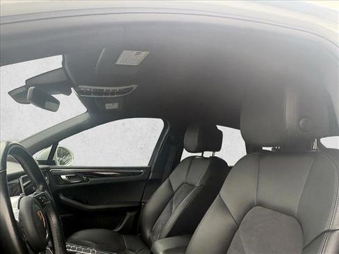 Used 2020 Porsche Macan image 14