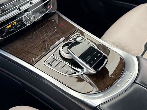 Used 2021 Mercedes-Benz G 63 AMG 4MATIC w/ G Manufaktur Interior Package image 22