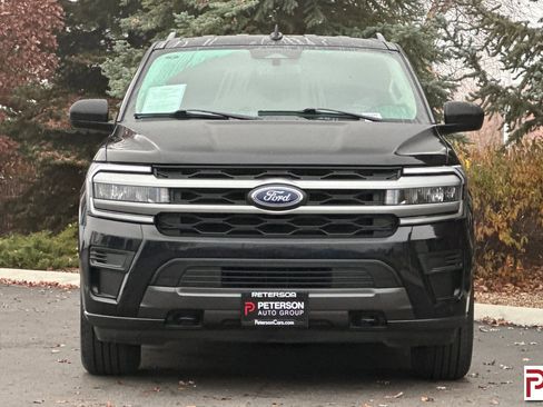 Used 2023 Ford Expedition XLT image 9