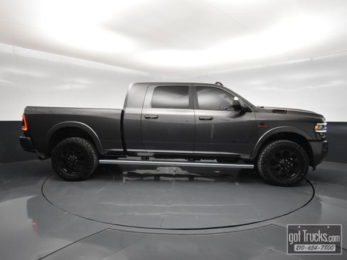 Used 2020 RAM 3500 Laramie w/ Night Edition image 52