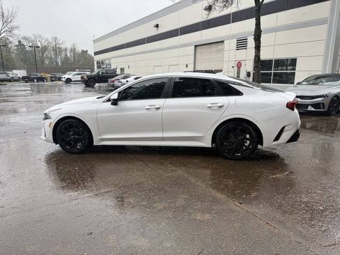 Used 2021 Kia K5 LXS image 10