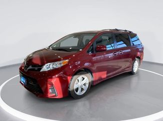 Used 2020 Toyota Sienna LE w/ LE Preferred Package video 1