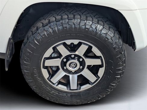 Used 2023 Toyota 4Runner TRD Off-Road Premium image 10