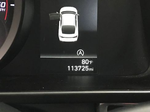 Used 2023 Hyundai Elantra SE image 18