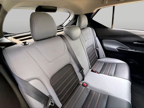 Certified 2023 Nissan Kicks SR w/ SR Premium Package FWD image 19