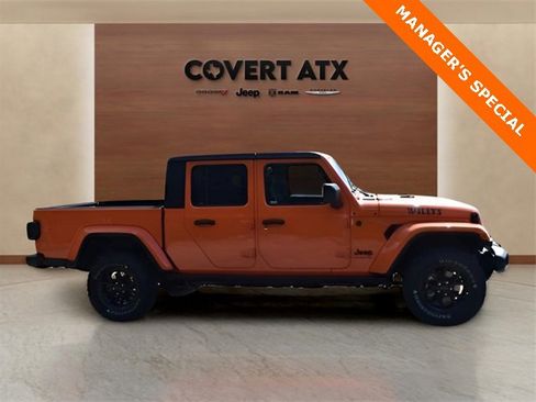 New 2025 Jeep Gladiator Willys image 6