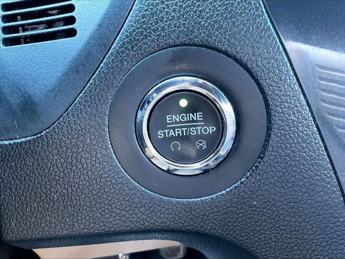 Used 2017 Ford Explorer XLT w/ Equipment Group 202A image 29