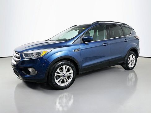 Used 2018 Ford Escape SE FWD image 3