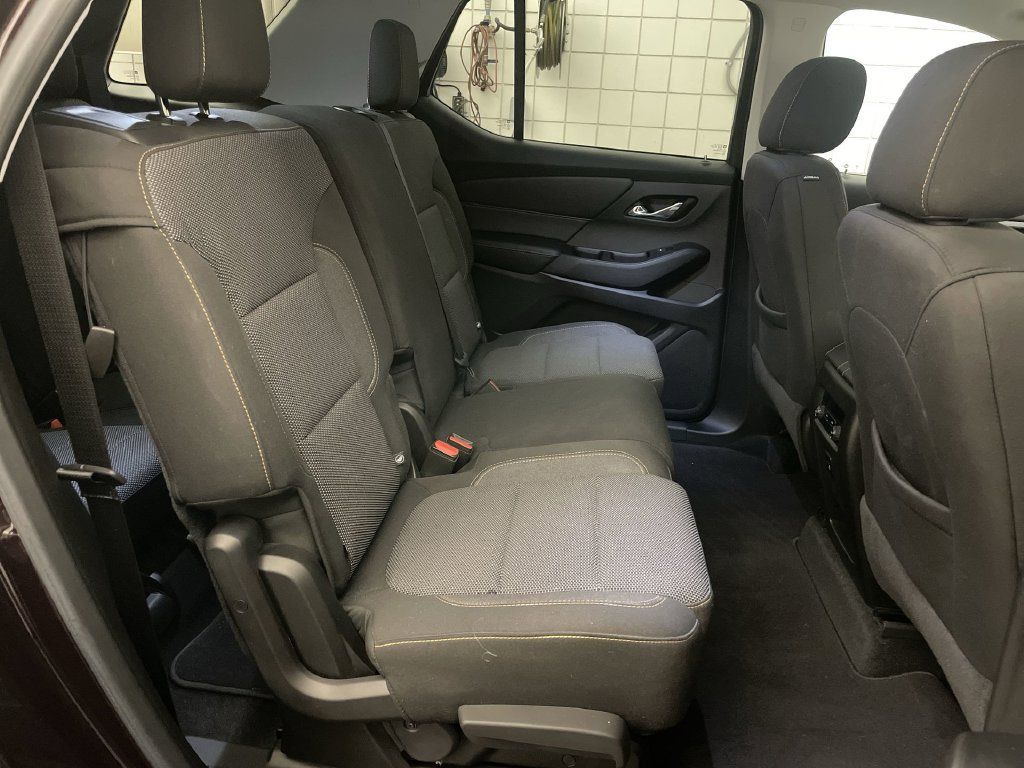 Used 2018 Chevrolet Traverse LT FWD image 19