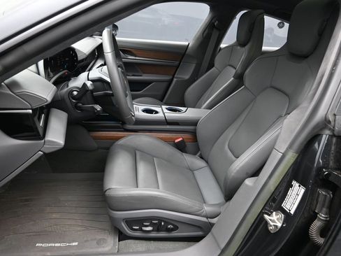 Certified 2023 Porsche Taycan GTS image 5